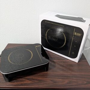 Z-potter Black and Gold Induction Cooktop